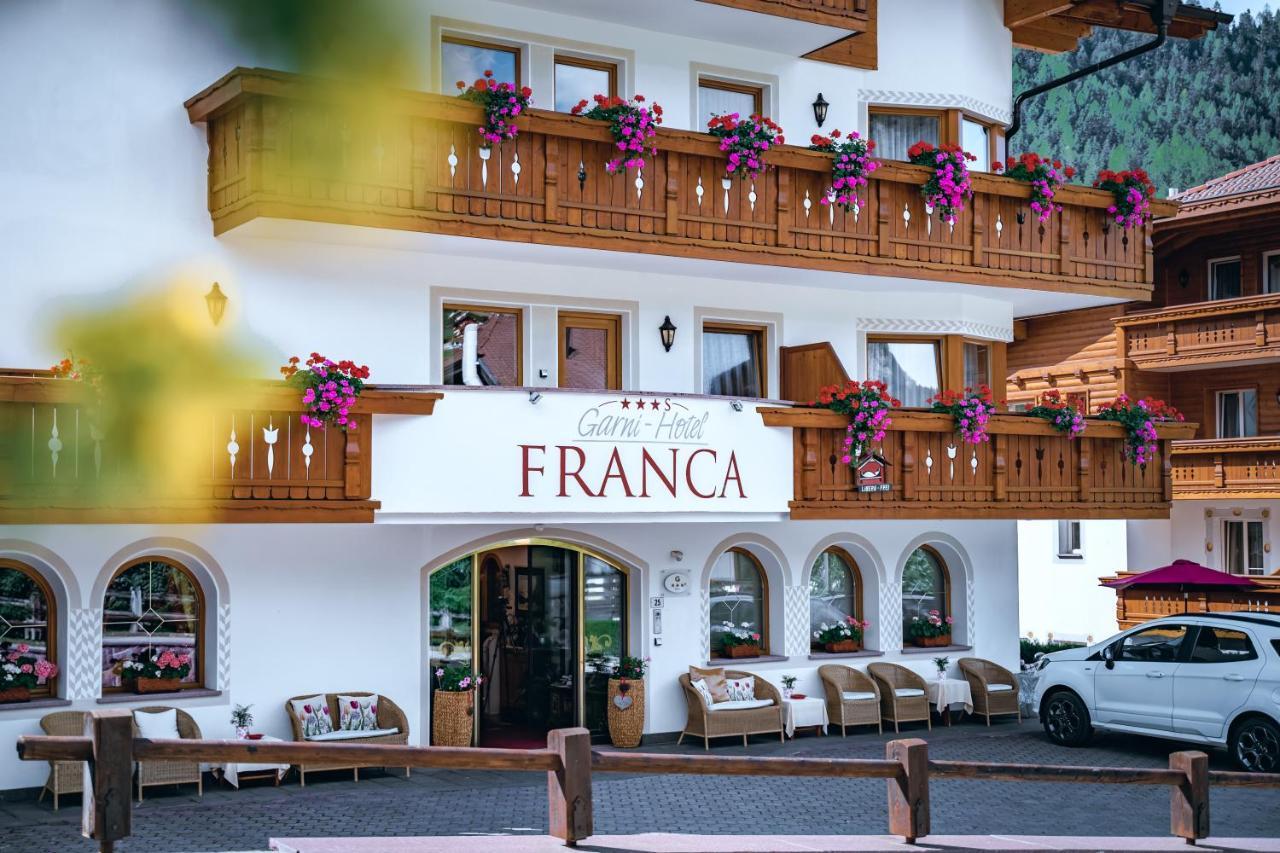 Garni Hotel Franca B&B Selva di Val Gardena Exterior photo